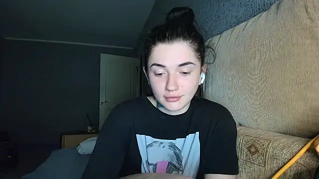 Liana diva online show from 6, 3, 2026