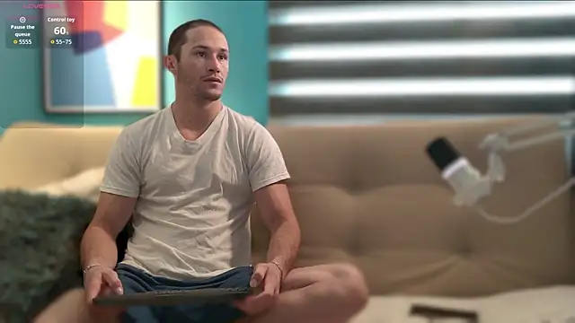 AxelFairchaild online show from 29, 10, 2025