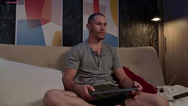 AxelFairchaild online show from 11, 11, 2025