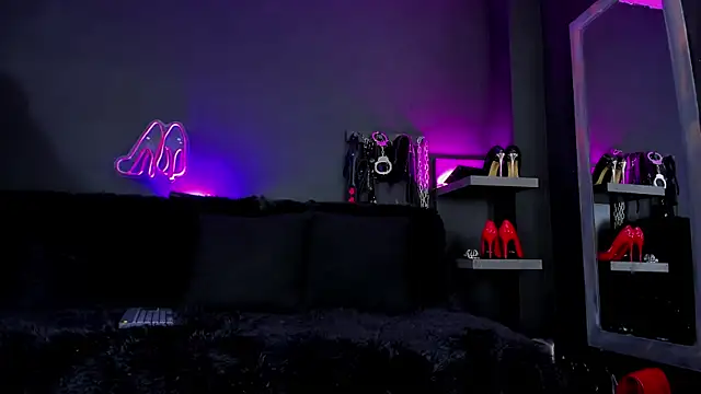 DelaneyStone online show from 5, 1, 2026