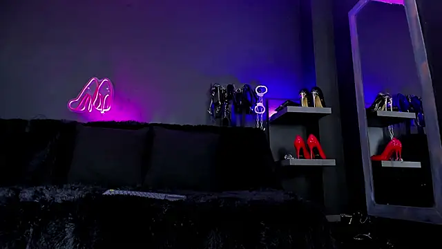 DelaneyStone online show from 20, 12, 2025