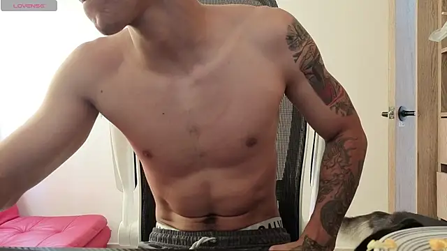 Cristopher23  online show from 7, 10, 2025