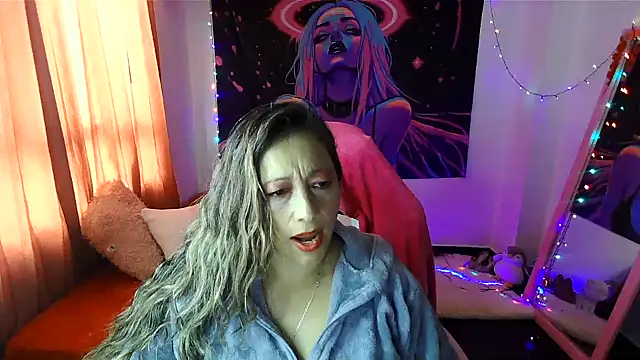 Melanyy 100 online show from 8, 4, 2026