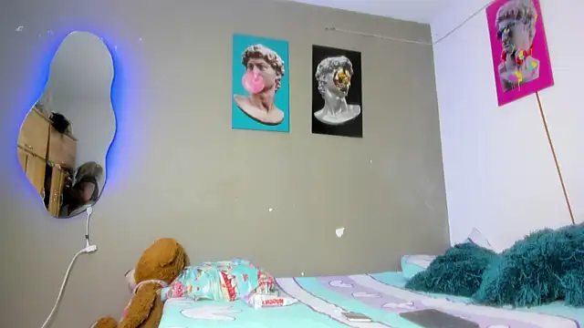 Lilybaudinx96 online show from 10, 2, 2025