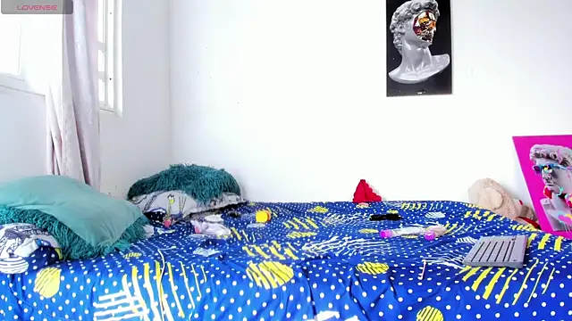 Lilybaudinx96 online show from 29, 11, 2025