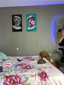 Lilybaudinx96 online show from 5, 2, 2025