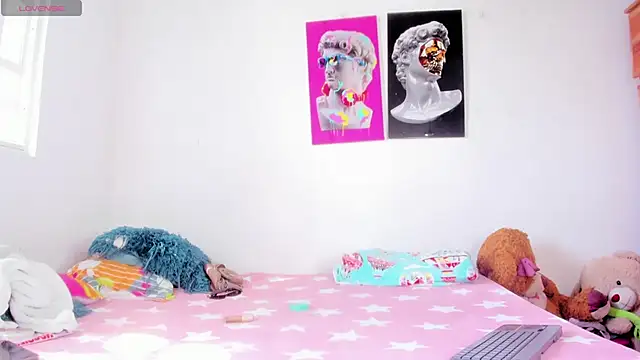 Lilybaudinx96 online show from 1, 11, 2025