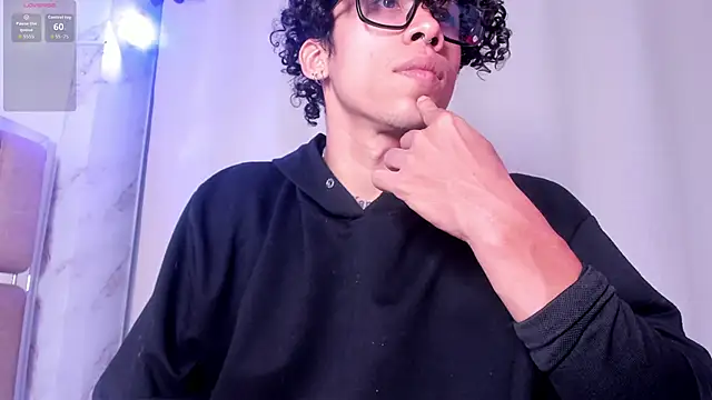 Snapshot of AkazaBoy_ chatting on 11, 6, 2026 AkazaBoy online show from 11, 6, 2026