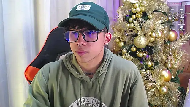 AkazaBoy  online show from 17, 12, 2025