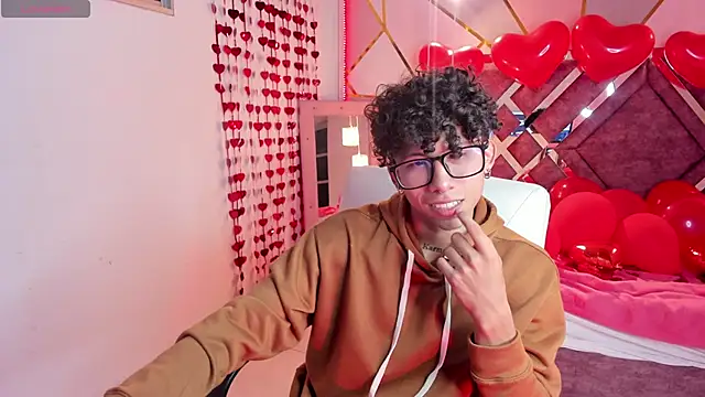 Snapshot of AkazaBoy_ chatting on 16, 2, 2025 AkazaBoy online show from 16, 2, 2025