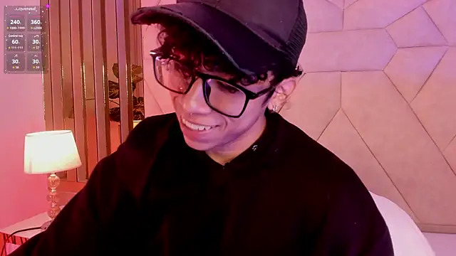 Snapshot of AkazaBoy_ chatting on 18, 5, 2026 AkazaBoy online show from 18, 5, 2026