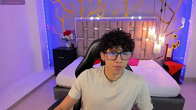 Snapshot of AkazaBoy_ chatting on 19, 3, 2025 AkazaBoy online show from 19, 3, 2025