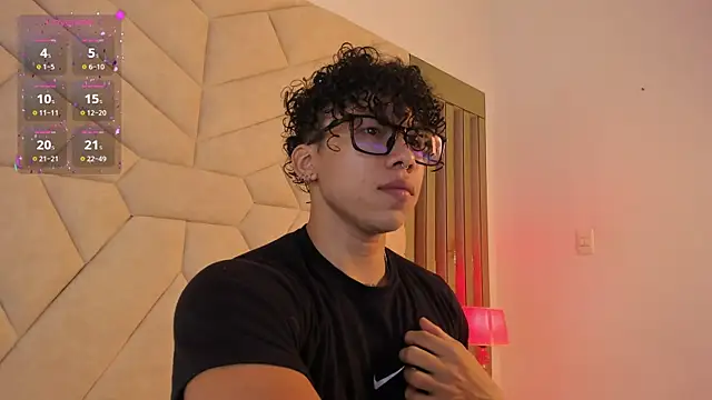 AkazaBoy  online show from 6, 11, 2025