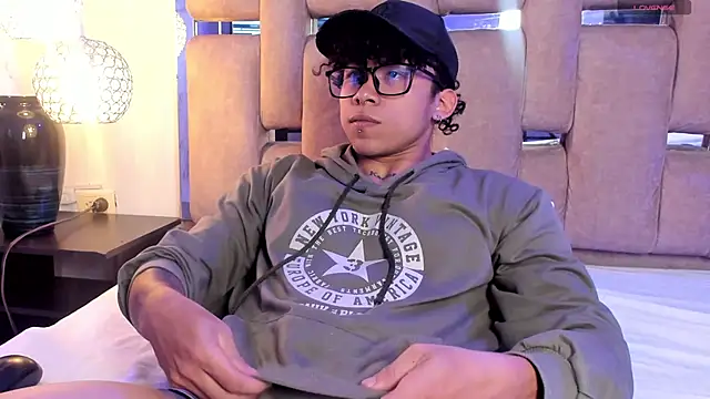 AkazaBoy  online show from 23, 2, 2026