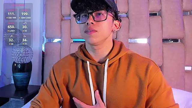 AkazaBoy  online show from 22, 11, 2025