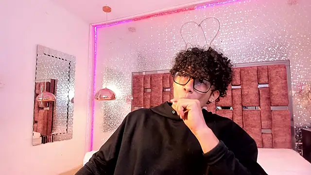 AkazaBoy  online show from 27, 4, 2026