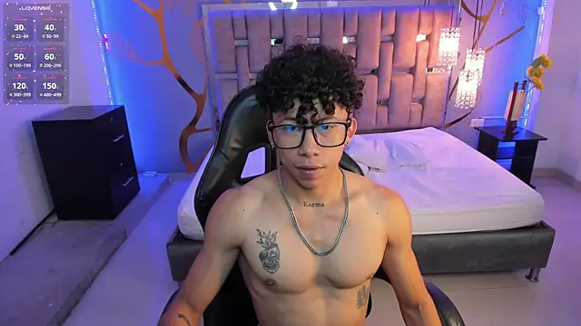 Snapshot of AkazaBoy_ chatting on 28, 2, 2025 AkazaBoy online show from 28, 2, 2025
