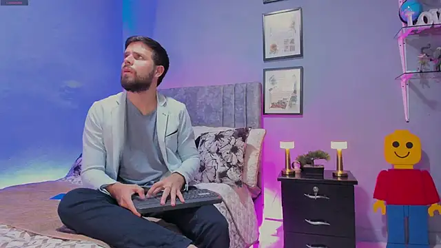 ETHAN ADAM online show from 10, 4, 2026