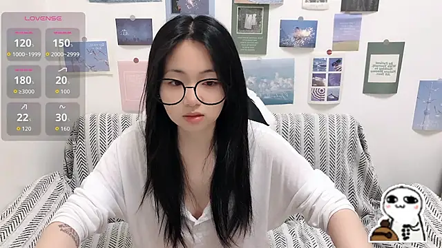 Snapshot of LiLiYbaby chatting on 27, 4, 2026 LiLiYbaby online show from 27, 4, 2026