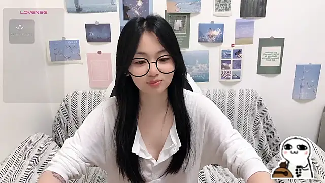 Snapshot of LiLiYbaby chatting on 7, 6, 2026 LiLiYbaby online show from 7, 6, 2026