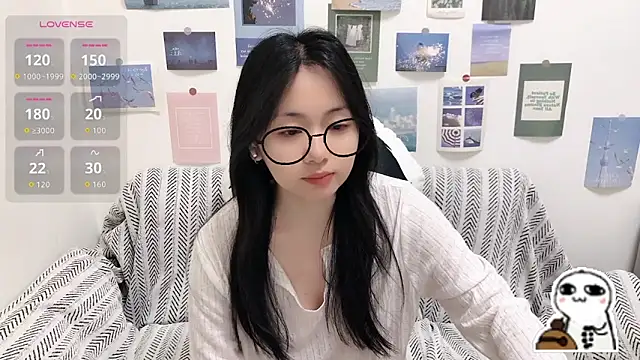 Snapshot of LiLiYbaby chatting on 27, 5, 2026 LiLiYbaby online show from 27, 5, 2026