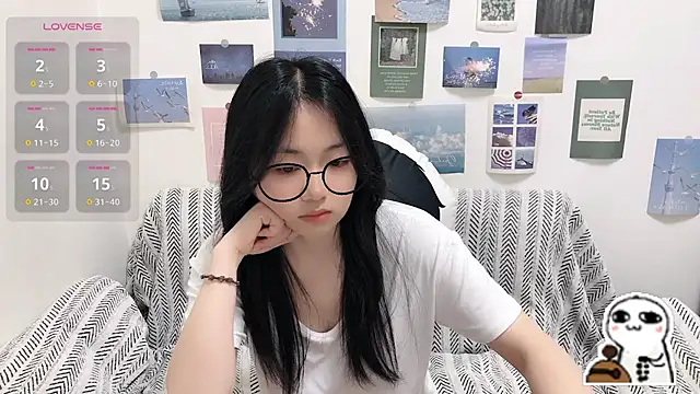Snapshot of LiLiYbaby chatting on 9, 6, 2026 LiLiYbaby online show from 9, 6, 2026