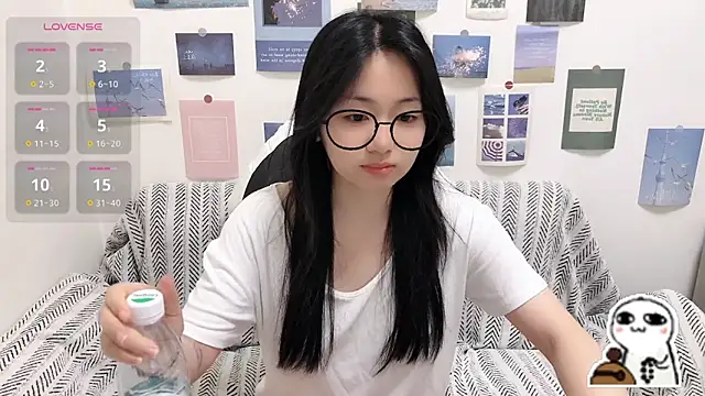 Snapshot of LiLiYbaby chatting on 29, 5, 2026 LiLiYbaby online show from 29, 5, 2026