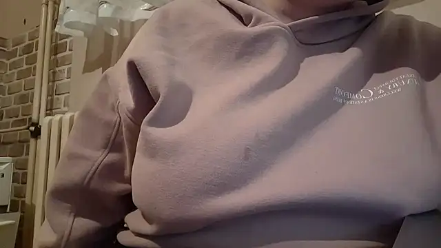 Snapshot of AalinnaK chatting on 11, 3, 2025 AalinnaK online show from 11, 3, 2025