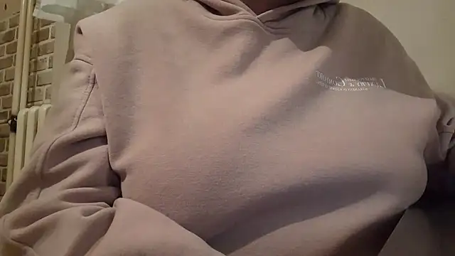 Snapshot of AalinnaK chatting on 24, 2, 2025 AalinnaK online show from 24, 2, 2025