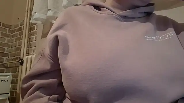 Snapshot of AalinnaK chatting on 10, 3, 2025 AalinnaK online show from 10, 3, 2025