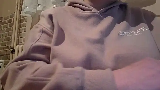 Snapshot of AalinnaK chatting on 24, 2, 2025 AalinnaK online show from 24, 2, 2025