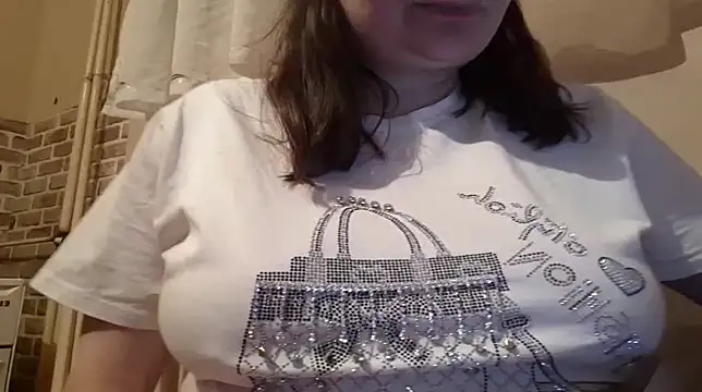 Snapshot of AalinnaK chatting on 6, 3, 2025 AalinnaK online show from 6, 3, 2025