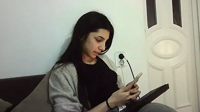 Snapshot of Ahotkittyxxx chatting on 23, 1, 2025 Ahotkittyxxx online show from 23, 1, 2025