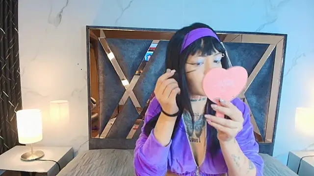 AuroraDiaz online show from 21, 4, 2026