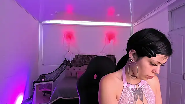 AuroraDiaz online show from 23, 10, 2025