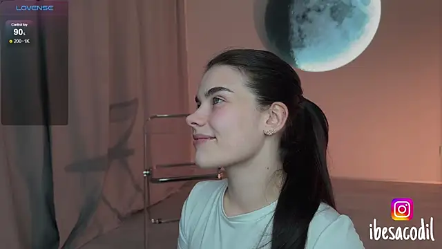Snapshot of adriana_allien chatting on 11, 5, 2026 adriana allien online show from 11, 5, 2026