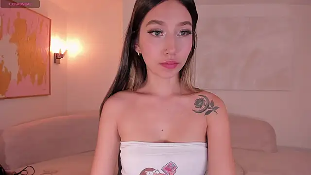 TaraLawrence online show from 11, 11, 2025