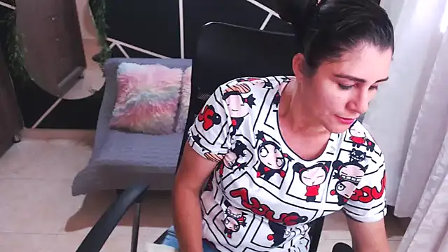 LUCY LI online show from 24, 1, 2025