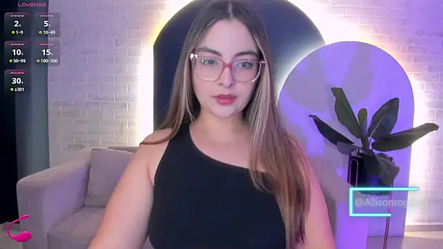 Snapshot of AllisonRogersX chatting on 27, 6, 2026 AllisonRogersX online show from 27, 6, 2026