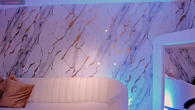 MaddisonLowe online show from 18, 10, 2025