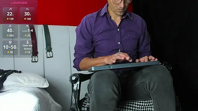Snapshot of enzopratt chatting on 2, 3, 2025 enzopratt online show from 2, 3, 2025