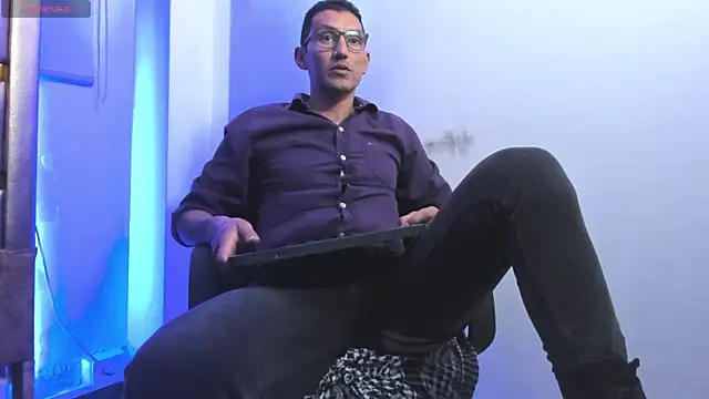 Snapshot of enzopratt chatting on 27, 2, 2025 enzopratt online show from 27, 2, 2025