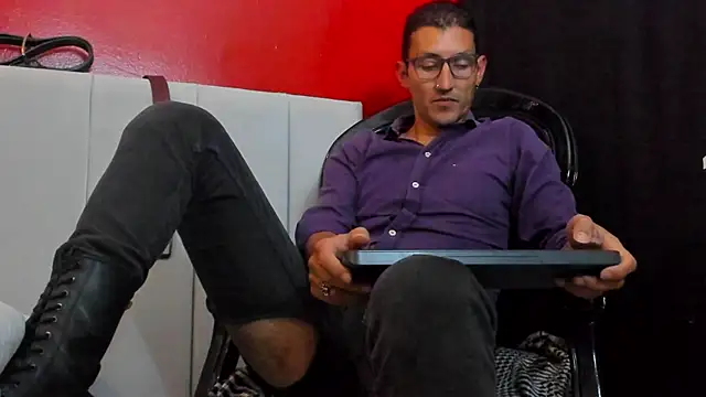 Snapshot of enzopratt chatting on 9, 3, 2025 enzopratt online show from 9, 3, 2025