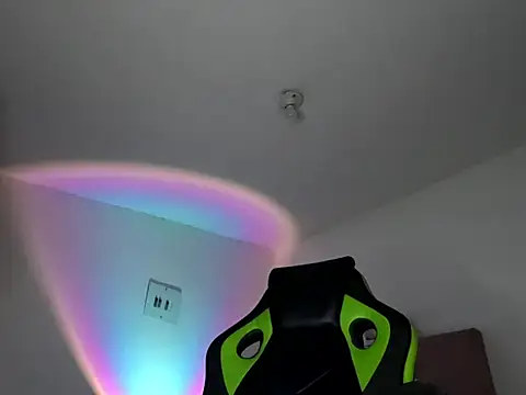 Snapshot of Ale_xandra chatting on 26, 10, 2025 Ale xandra online show from 26, 10, 2025