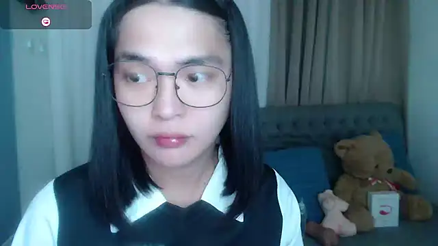 zhaviahale21 online show from 17, 7, 2026