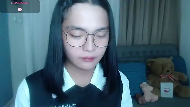 zhaviahale21 online show from 17, 7, 2026