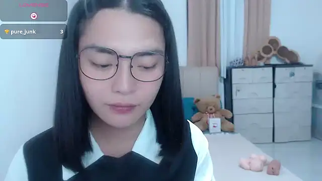 zhaviahale21 online show from 2, 8, 2026