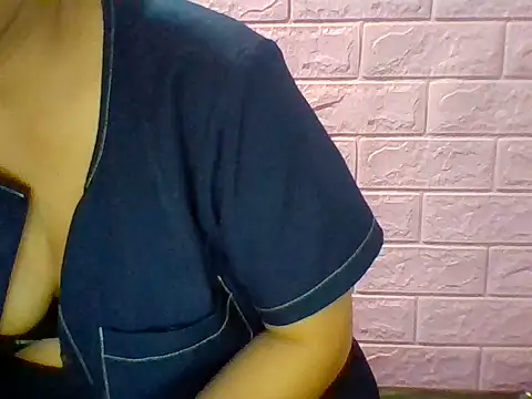 Mimi18x online show from 11, 6, 2026