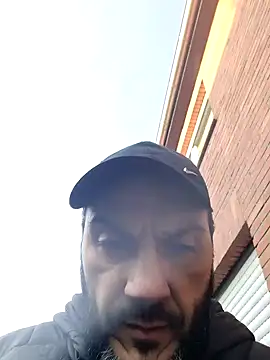 Cem-aus-Nrw-Krefeld online show from 3, 2, 2025