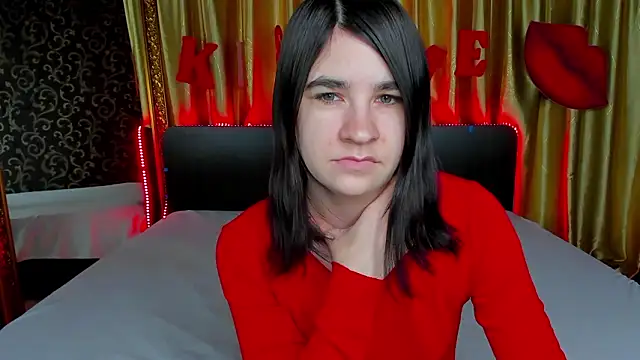  Polly Love  online show from 4, 3, 2026